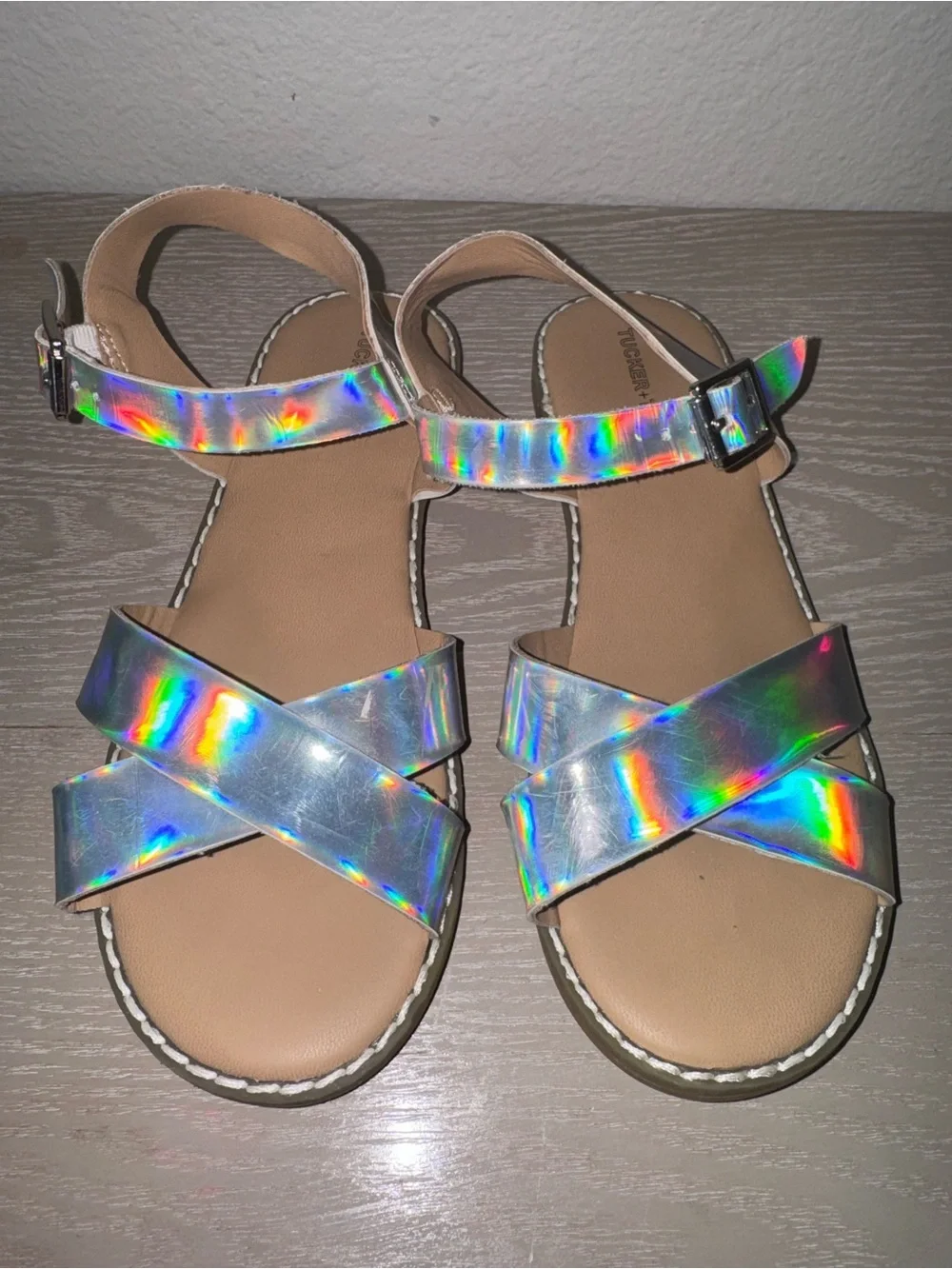 Tucker + Tate Girls Iridecsent Silver Sandals size 3